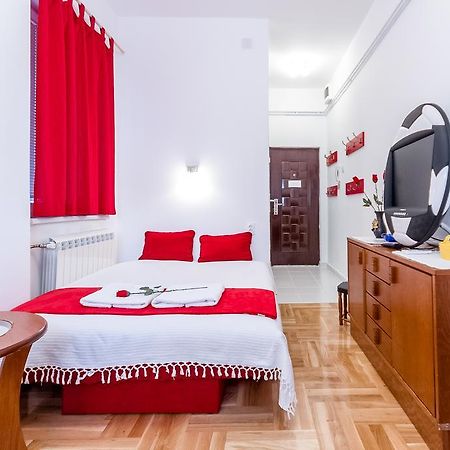 Studio Saint Sava Belgrado Kamer foto