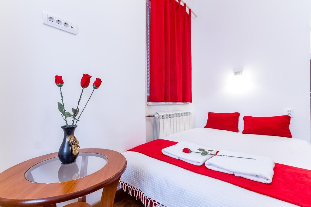 Studio Saint Sava Belgrado Kamer foto